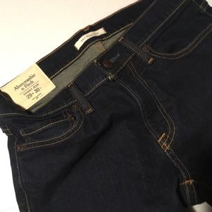 Skinny Jeans Abercrombie dark wash 29x30